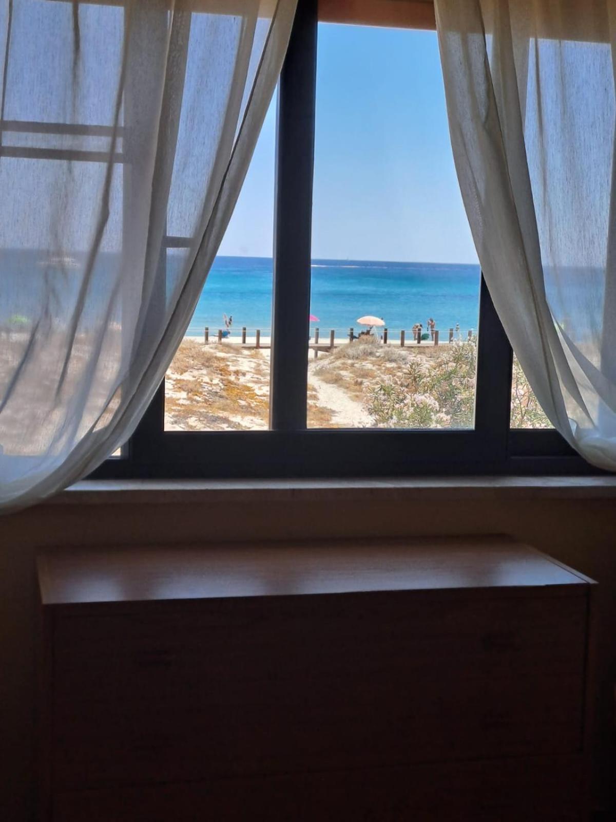 Sulla Spiaggia Ла-Калетта Екстер'єр фото