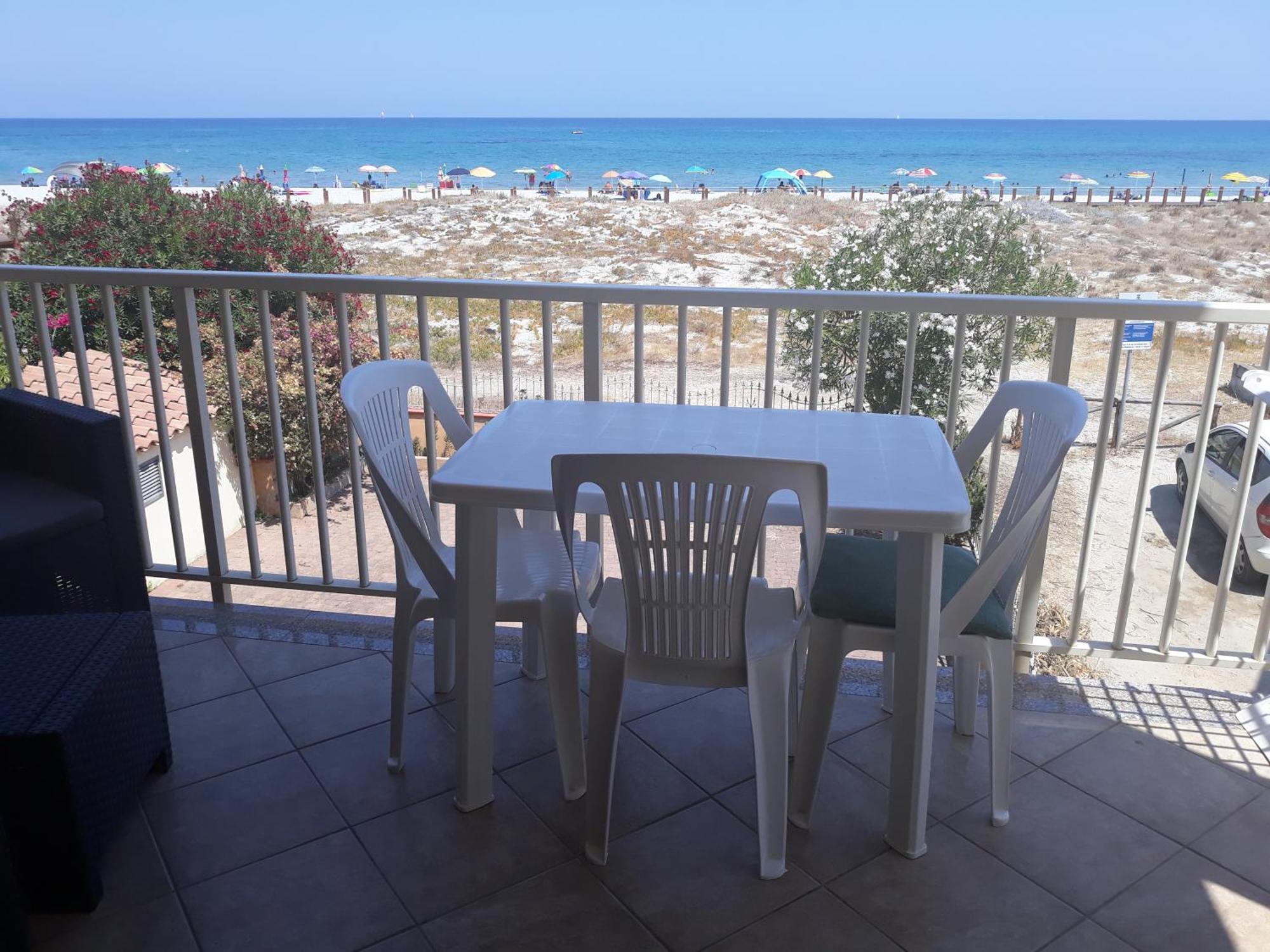 Sulla Spiaggia Ла-Калетта Екстер'єр фото